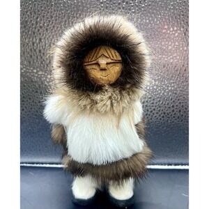 Inuit 5" Alaska Eskimo Hand Carved Wood Face Doll Me Me Luck Real Fur